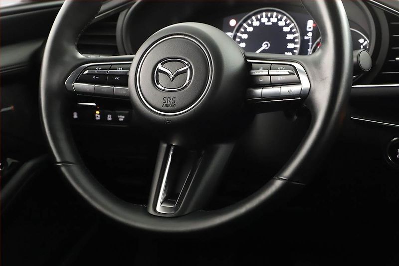 Mazda 3 (2022) 2.0 e-Skyactiv X - fotka 15 z 16