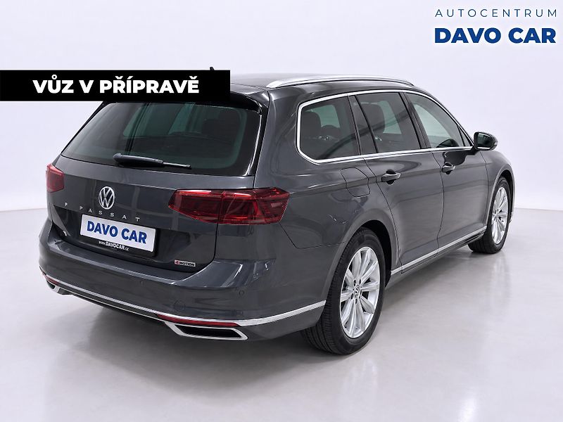 Volkswagen Passat 2,0 TDI 140kW 4M DSG Elegance - fotka 5 z 12
