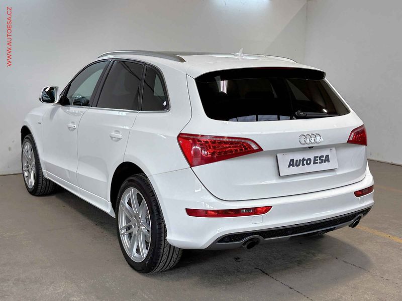 Audi Q5 (2011) 2.0TFSi Quattro, AT, navi - fotka 6 z 16