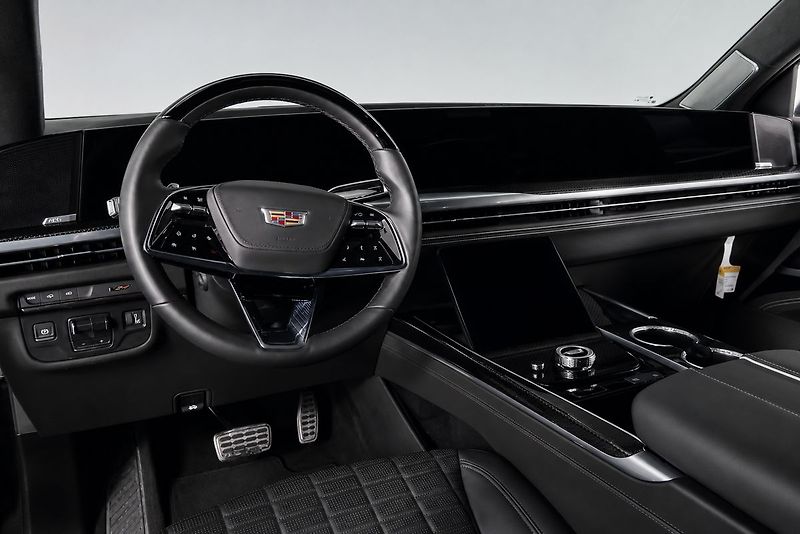 Cadillac Escalade (2026) V - fotka 7 z 11