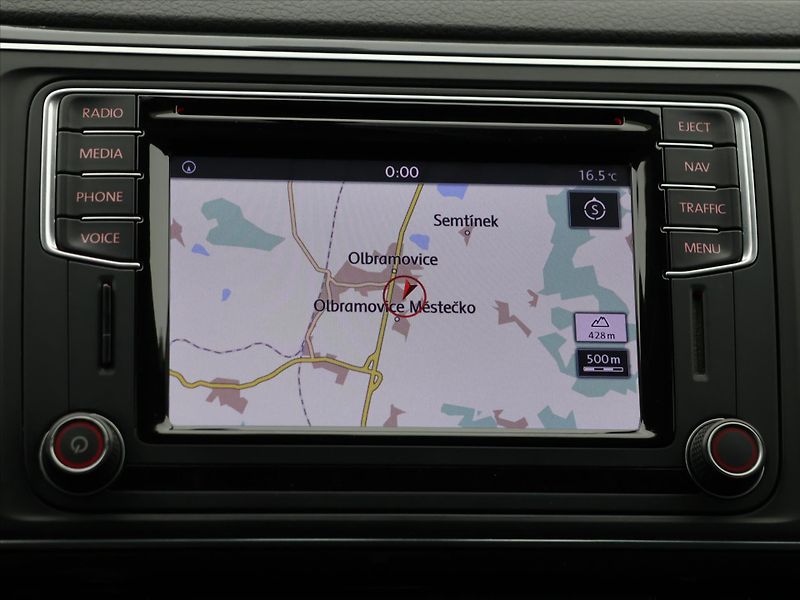 Volkswagen Multivan 2,0 TDI 150kW 4Motion LED 1Maj - fotka 21 z 30