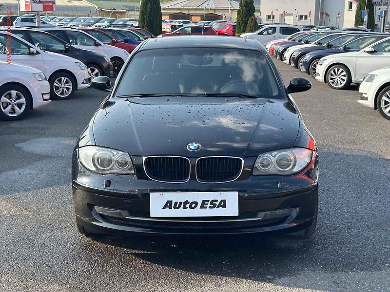 BMW Řada 1 (2008) 2.0 D 123d, ČR, AC, xenon - fotka 2 z 17