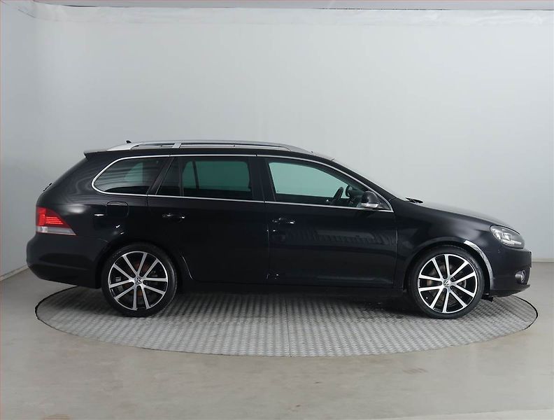 Volkswagen Golf (2012) Highline 2.0 TDI, Xenony - fotka 6 z 17