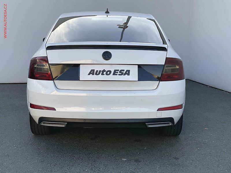 Škoda Octavia (2016) 1.6 TDi, ČR, Style, park - fotka 5 z 18