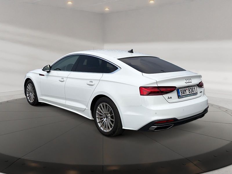 Audi A5 (2022) SPORTBACK 40 TDI 150kW QUATTRO - fotka 4 z 11