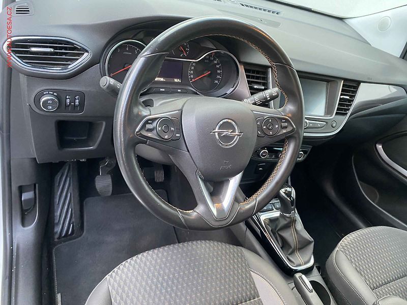 Opel Crossland X (2018) 1.2 T, Innovation, park. - fotka 12 z 18