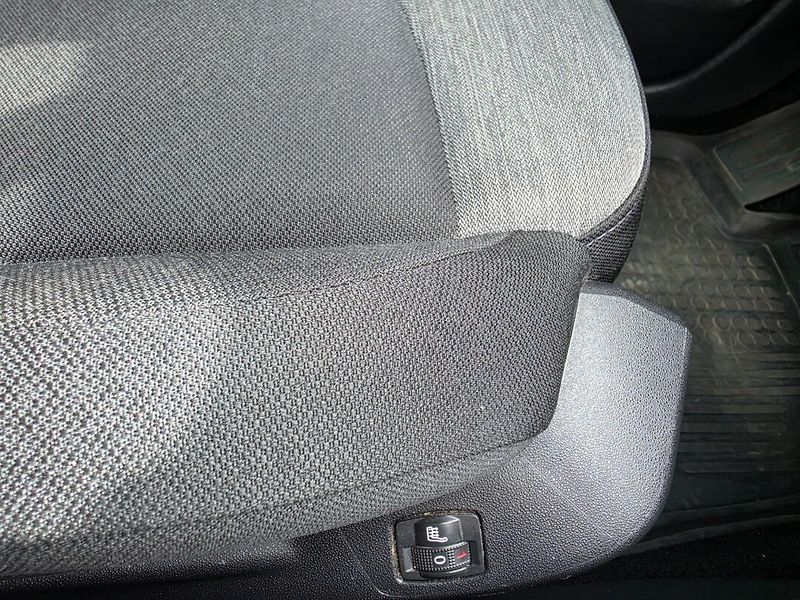 Citroën Grand C4 Picasso (2017) 2.0 HDI Navi,7míst - fotka 19 z 25