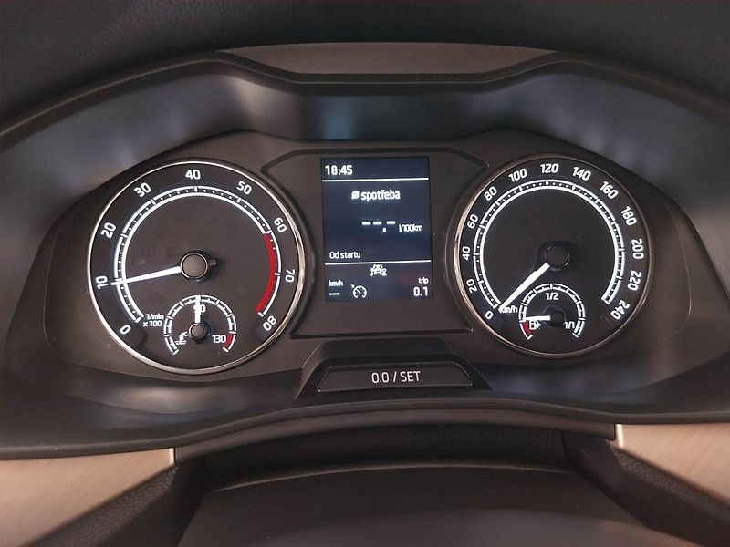 Škoda Kamiq (2021) Style 1.5 TSI - fotka 11 z 23