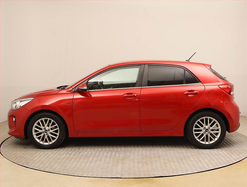 Kia Rio (2017) 1.0 T-GDI, Serv.kniha - fotka 3 z 18