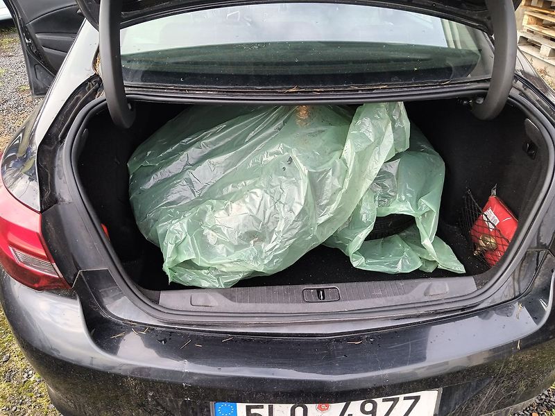 Opel Astra 1.4i Turbo Cosmo LPG - fotka 19 z 29
