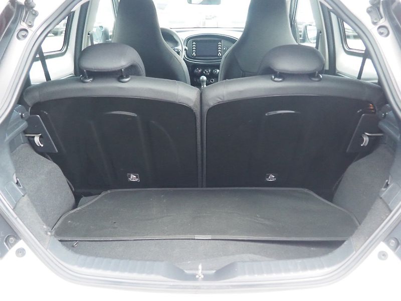 Toyota Aygo (2022) X 1.0 VVTI LPG - fotka 11 z 33