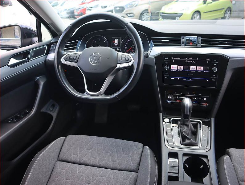 Volkswagen Passat (2023) 2.0 TDI - fotka 7 z 20