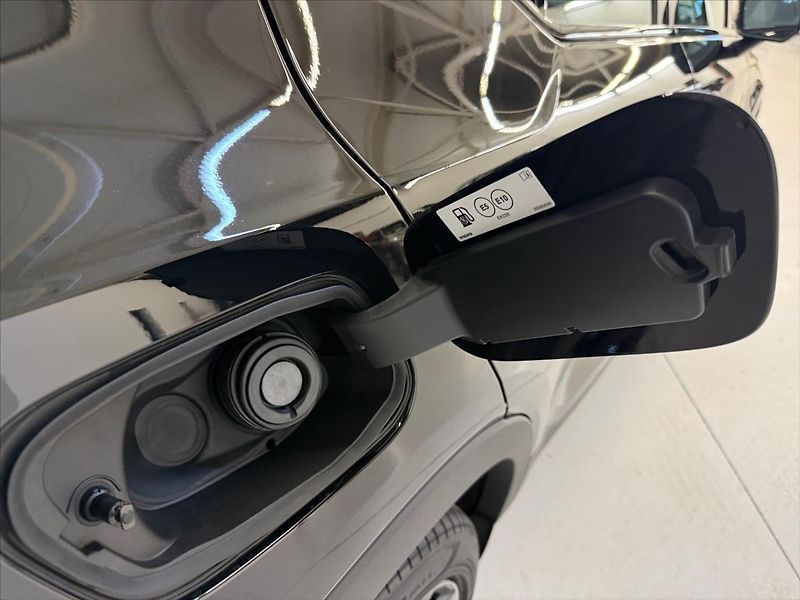 Volvo XC40 (2026) 2,0 B3 Black Edition 3132 - fotka 13 z 15