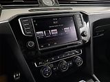 Volkswagen Passat (2015) R-Line 1.8 TSI, Automat - náhled 12