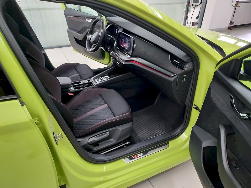 Škoda Octavia (2022) COM RS TDI 147/2.0 A7A - fotka 22 z 33