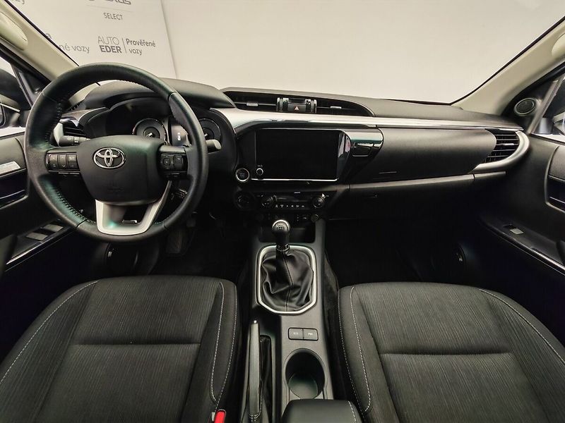Toyota Hilux 2.8 D-4D Double Cab 4x4 Active - fotka 8 z 32