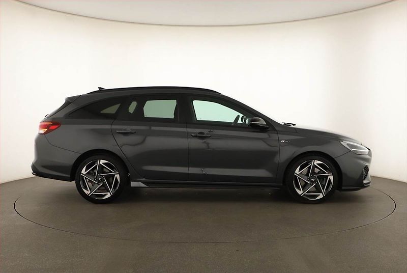 Hyundai i30 (2025) 1.5 T-GDI MHEV 48V, N-Line - fotka 6 z 21