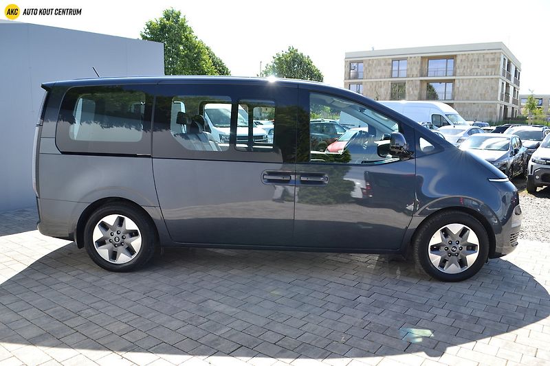 Hyundai Staria 2.2CRDi PREMIUM A/T- 9 MÍST - fotka 5 z 79