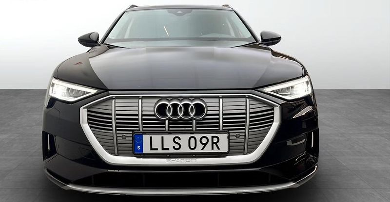 Audi e-tron 55 Quattro Tažné Panorama LED  - fotka 4 z 19