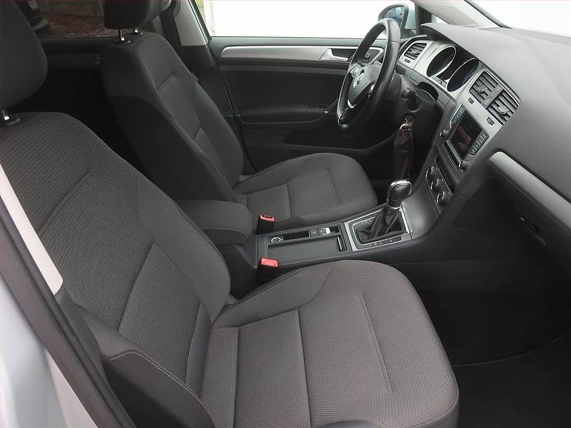 Volkswagen Golf (2016) 1.6 TDI, Automat, Tempomat - fotka 9 z 18