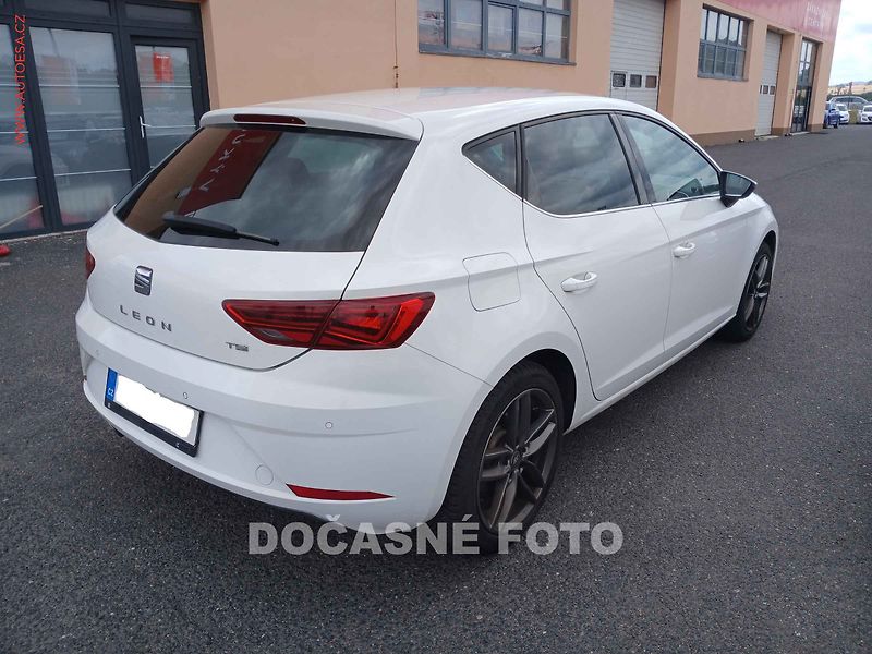 Seat Leon (2017) 1.4TSi, ČR, Ecellence, LED - fotka 2 z 3