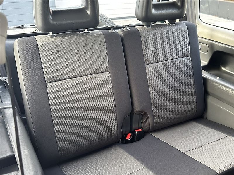 Suzuki Jimny 1,3 86PS  Club Ranger 4x4 - fotka 19 z 46