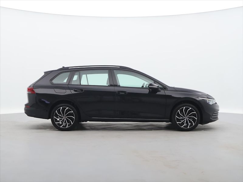 Volkswagen Golf 1.0 TSI 81kW CZ Life LED - fotka 8 z 28