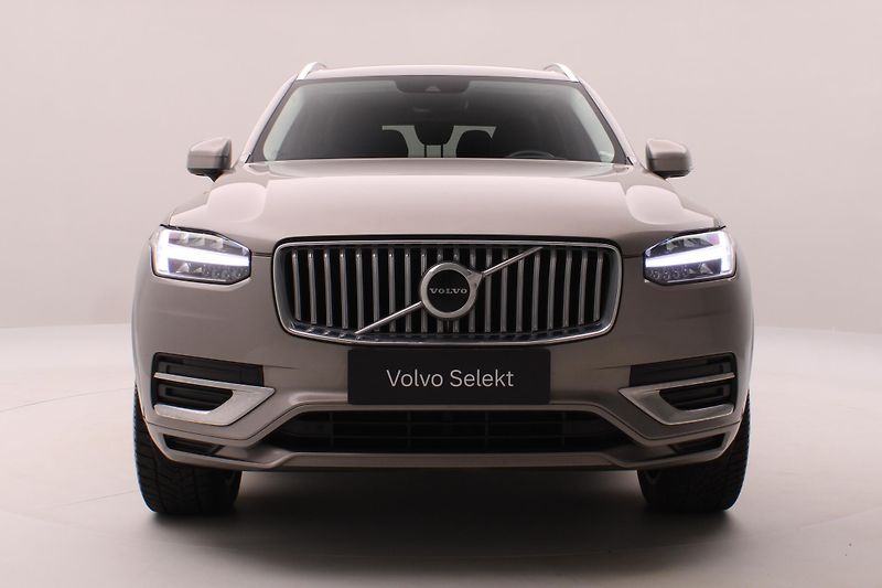 Volvo XC90 B5 AWD INSCRIPTION REZERVACE - fotka 16 z 49