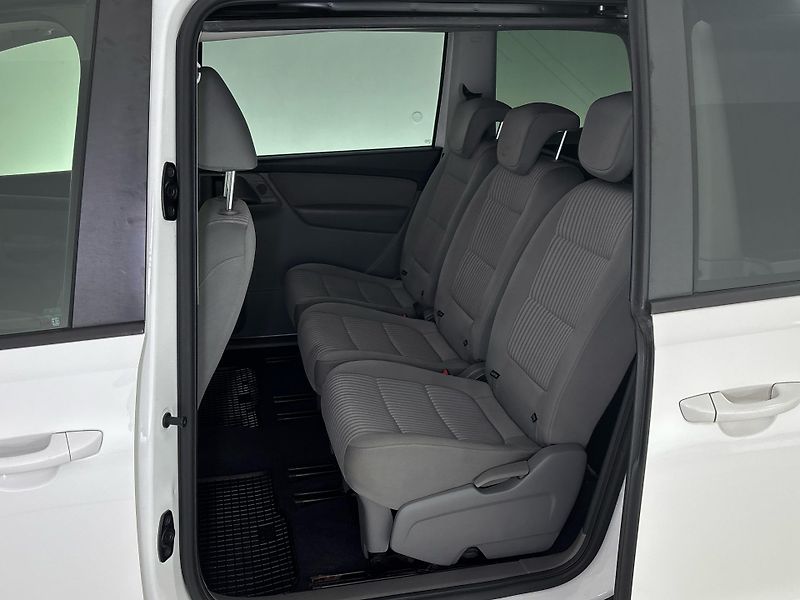 Seat Alhambra Reference - fotka 8 z 25