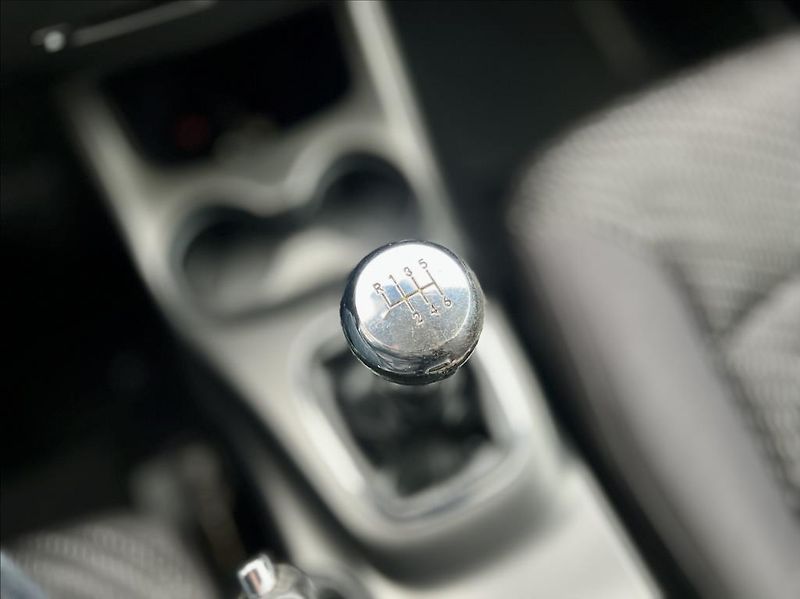 Fiat Freemont 2,0 Mjet URBAN / 7MÍST / - fotka 32 z 43