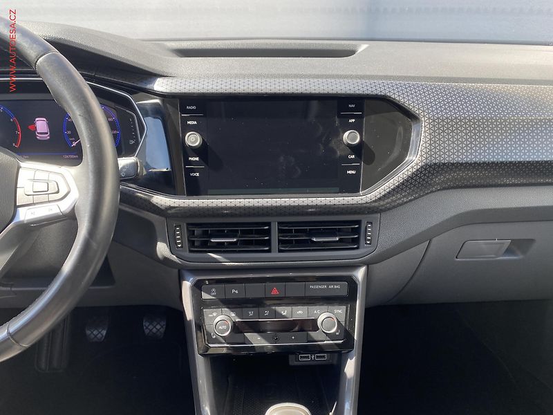 Volkswagen T-Cross (2019) 1.0 TSi, Highline, LED, navi - fotka 12 z 19