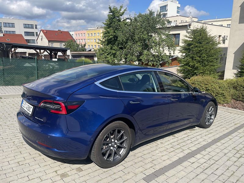 Tesla Model 3 (2019) Long Range - fotka 3 z 11