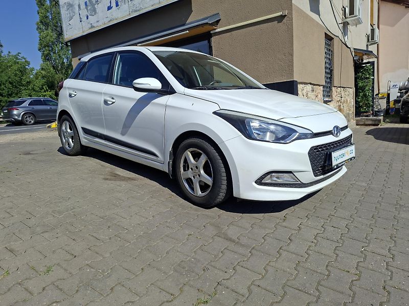 Hyundai i20 1.3-KLIMA-ALU-CENTRÁL-ISOFIX - fotka 4 z 10