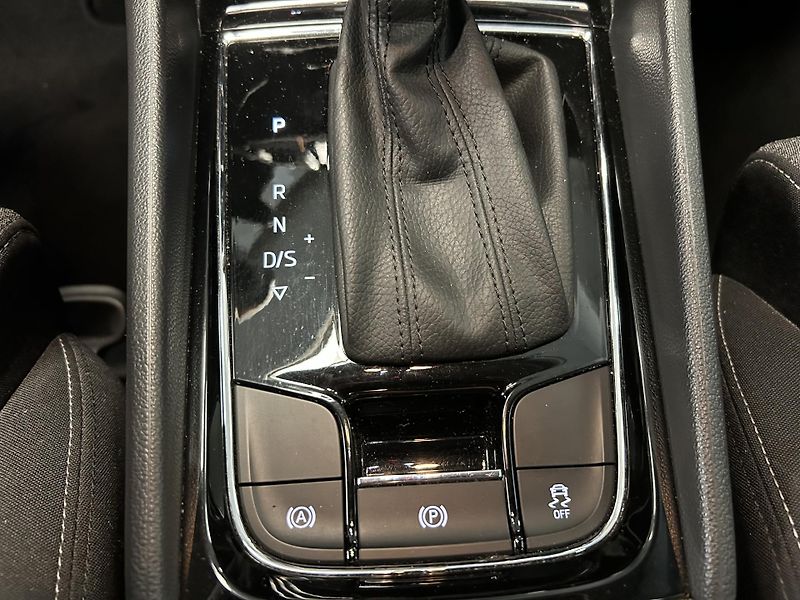 Škoda Karoq (2021) 1.5TSI DSG Style LED DCC TZ - fotka 7 z 27