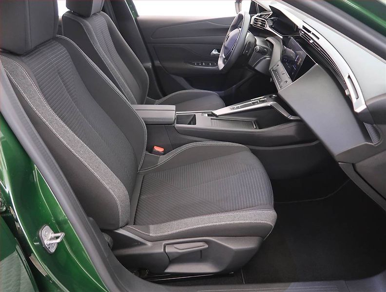 Peugeot 308 (2023) 1.2 PureTech, digi klima - fotka 9 z 26