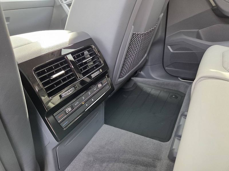 Volkswagen Touareg (2026) Final Edition R-Line 3.0 TDI 2 - fotka 46 z 57