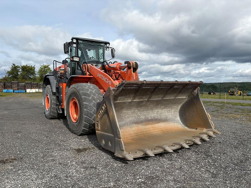 Hitachi (2017) Hitachi ZW310-6 - fotka 5 z 17
