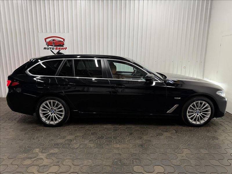 BMW Řada 5 530E XDRIVE ACC LASER TAŽNÉ - fotka 10 z 47