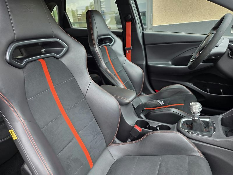 Hyundai i30 2.0-LIMITOVANÁ EDICE-DPH-1.MAJ - fotka 4 z 28