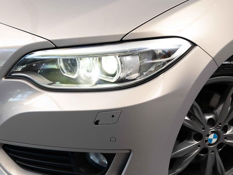 BMW Řada 2 220d xDrive - fotka 7 z 20