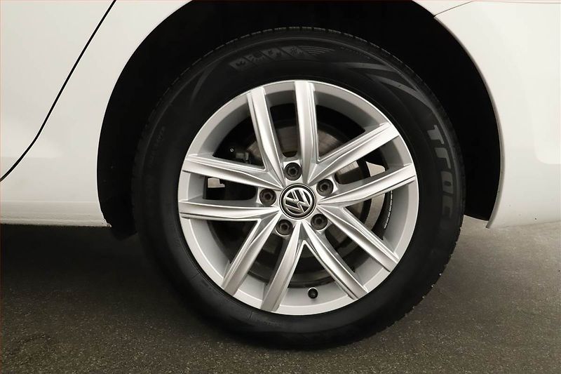 Volkswagen Golf (2020) 2.0 TDI, Automat, Serv.kniha - fotka 16 z 16