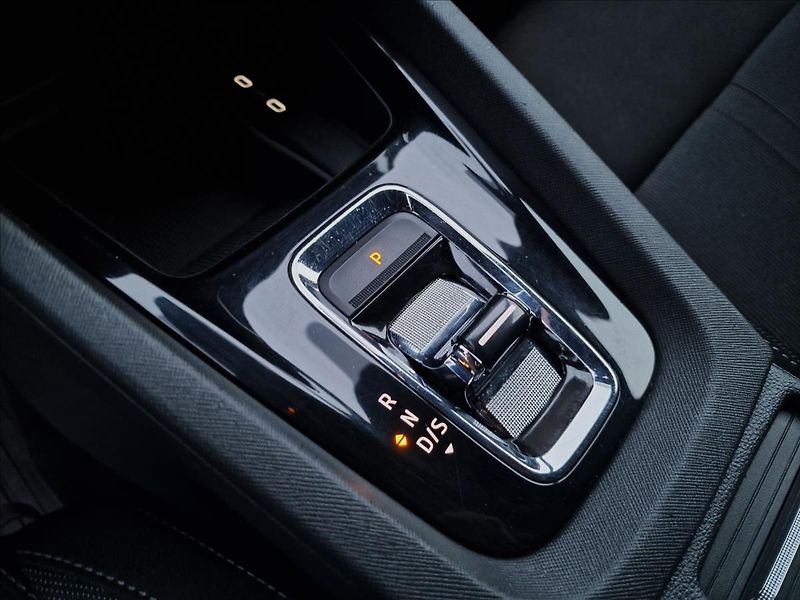 Škoda Octavia 2.0 TDI DSG Style Sport,1.Maj - fotka 37 z 49