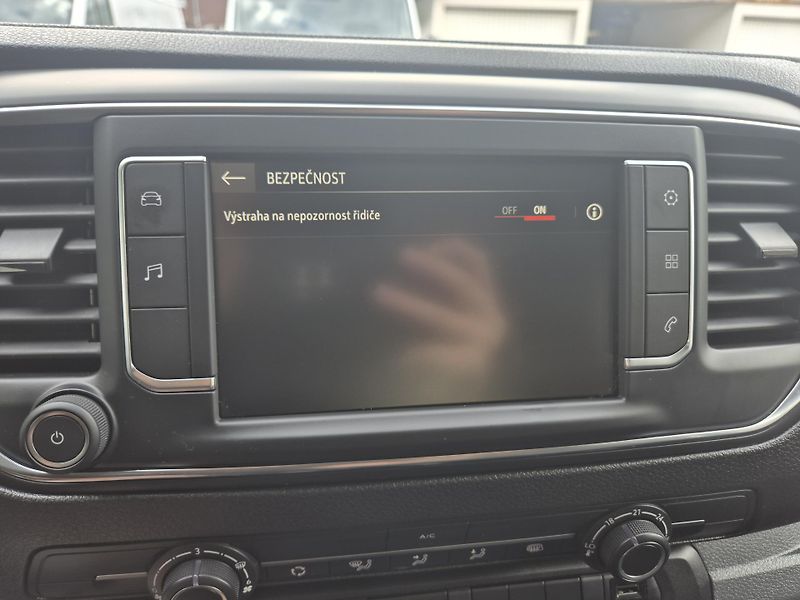 Opel Vivaro E FLEXSPACE L 6 MÍST - fotka 23 z 37