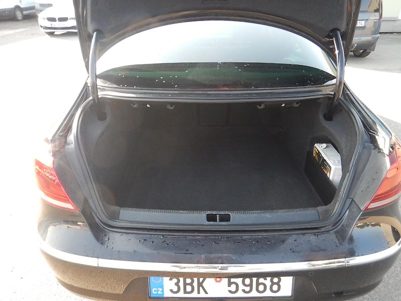 Volkswagen CC 2.0 TDI, DIGIKLIMA, TAŽNÉ - fotka 14 z 24