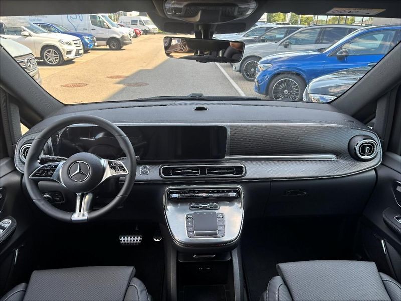 Mercedes-Benz Třídy V (2026) 2,0 300 d / Exclusive / L / 4M - fotka 4 z 8