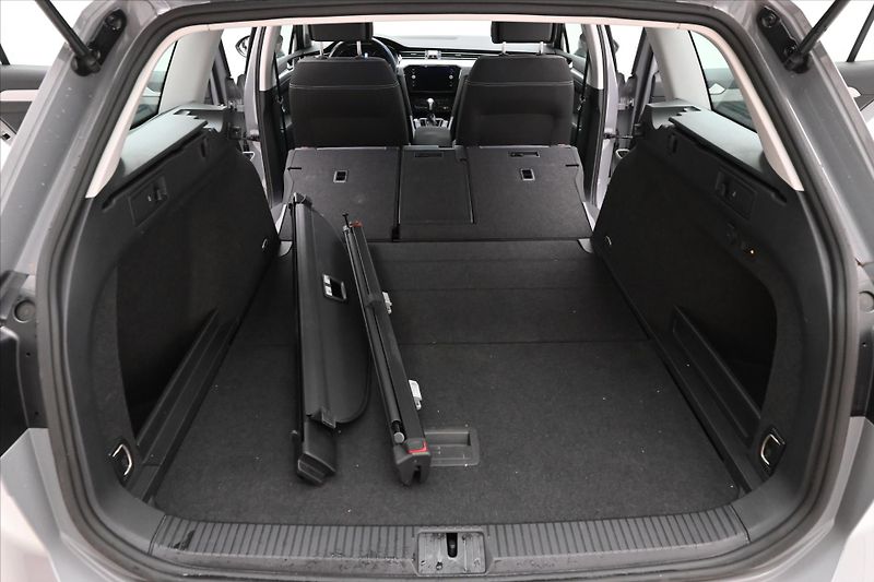 Volkswagen Passat 2,0 TDI 147kW DSG 4x4 Business - fotka 10 z 25