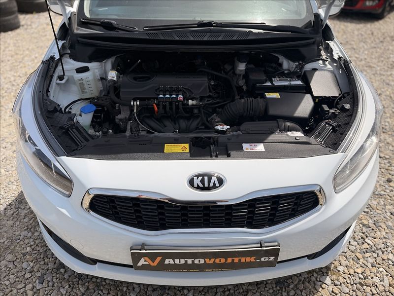 Kia Ceed 1,4 i +LPG 1.MAJITEL ČR DPH - fotka 22 z 22
