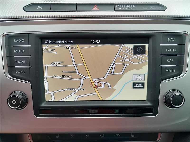 Volkswagen Passat Variant 2.0 TDI 110KW - fotka 40 z 59
