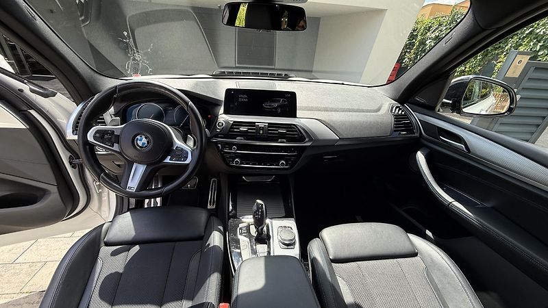BMW X3 (2019) BMW X3 xDrive 20d po 1.majitel - fotka 18 z 37