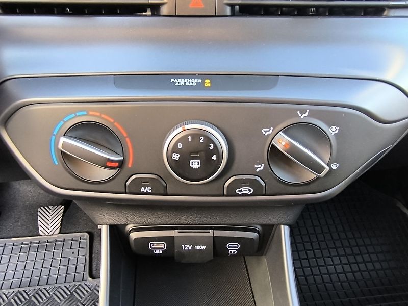 Hyundai Bayon (2026) 1.0 T-GDI 66kW GO! - fotka 23 z 25
